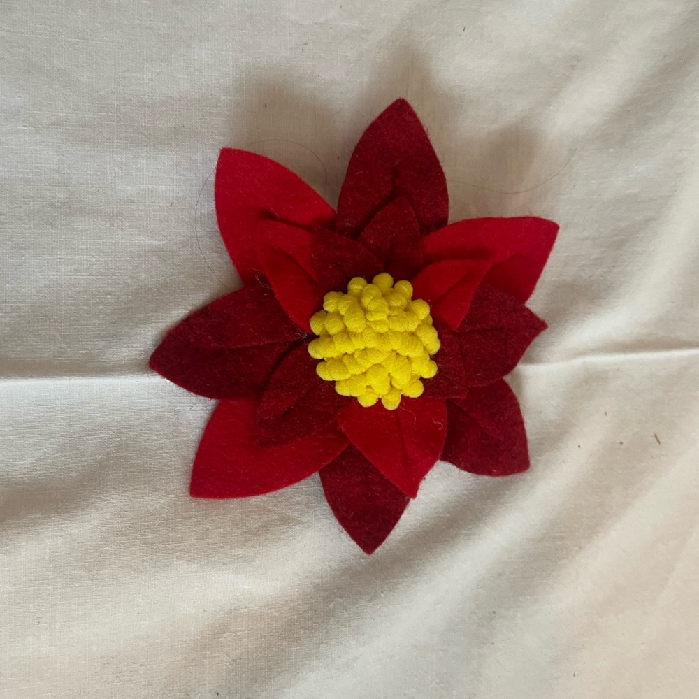 NWOT Handcrafted Poinsettia Pin/Hair Bow